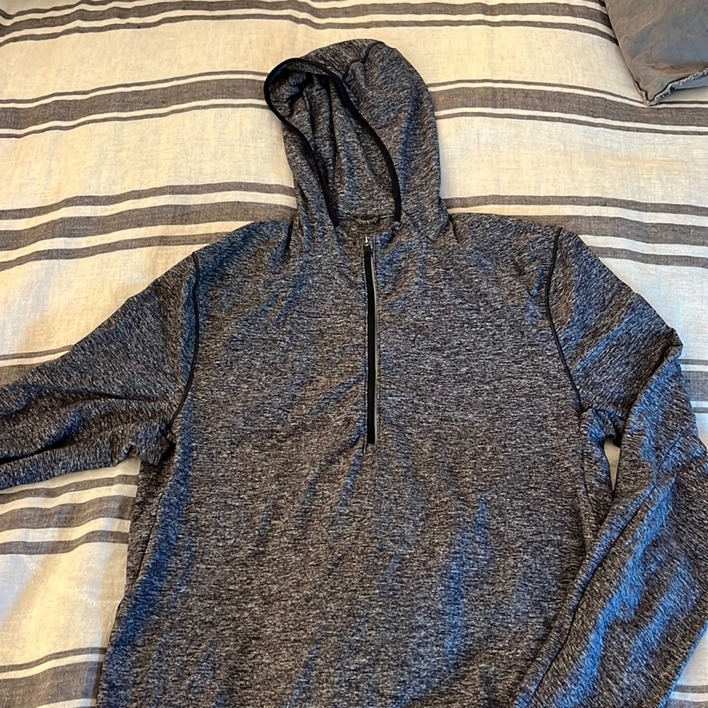 Lululemon Men’s Pullover
